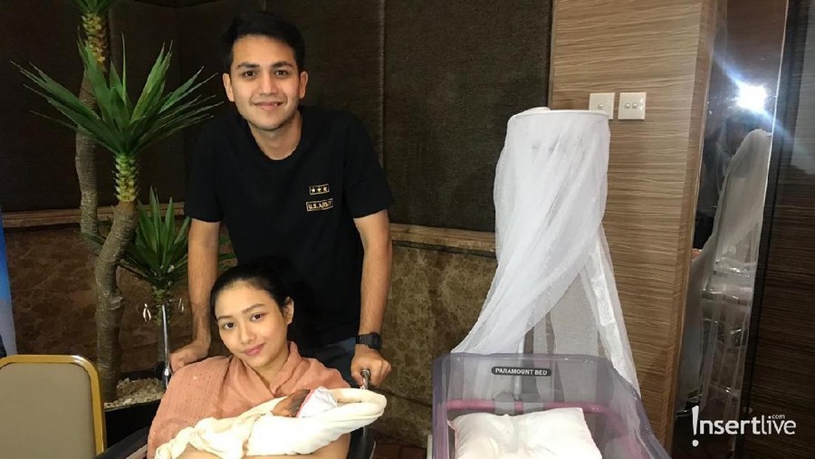 Begini perasaan Rizky Alatas dan Adzana Bing Slamet jadi orang tua baru.