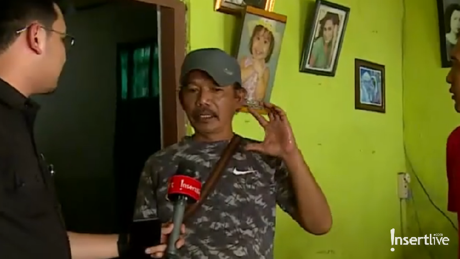 Orang tua Opie Kumis mengungsi di rumah sang adik lantaran ia masih sibuk.