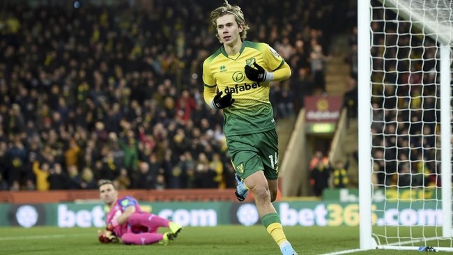 Manchester United dikabarkan harus mengeluarkan Rp546 miliar untuk mendapatkan Todd Cantwell dari Norwich City.