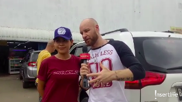 img-title Melaney Ricardo & Keluarga Berikan Bantuan untuk Korban Banjir Jakarta