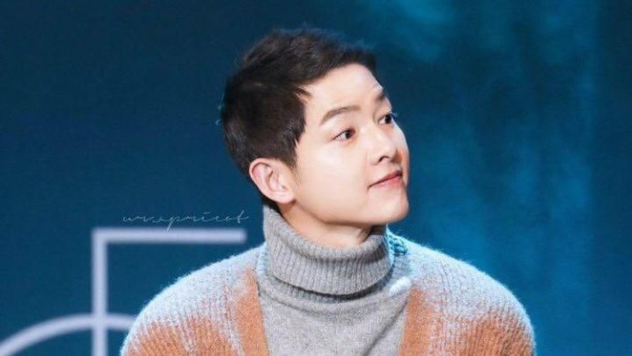 Song Joong Ki akhirnya menandatangani kontrak dengan agensi baru.