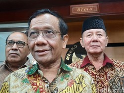 Sampaikan Belasungkawa, Mahfud: Semoga Yunahar Ilyas Diberikan Tempat Terbaik