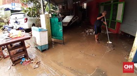 Banjir di  Cipinang Melayu Baru Surut Jam 02.00 WIB Dini Hari
