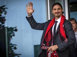 Debut Ibrahimovic: Bikin Gol dan Assist, AC Milan Menang 9-0