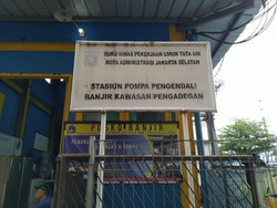 Air Banjir di Pengadegan Jaksel Disedot Bertahap
