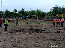 Tanah di Areal Depo Sidotopo Surabaya Dilaporkan Mengeluarkan Asap