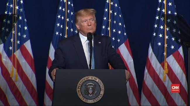 Presiden AS Donald Trump menyebut pendiri sekaligus CEO Facebook Mark Zuckerberg sebagai orang nomor satu di industri perusahaan media sosial dunia.