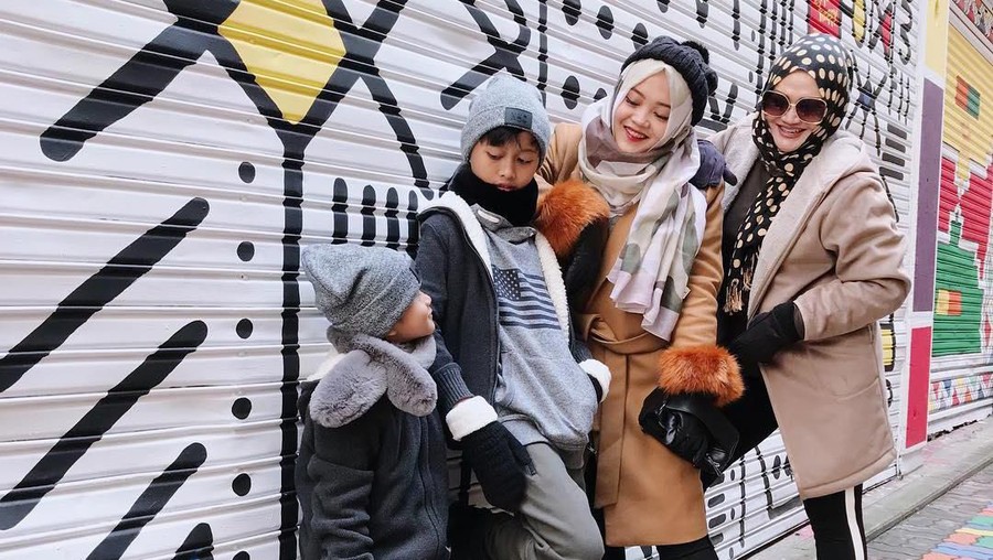 Putri Delina dan Istri Sule
