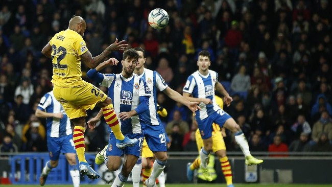 Barcelona ditahan imbang Espanyol 2-2 dalam Derbi Catalunya di pertandingan pekan ke-19 Liga Spanyol di Stadion RCDE, Minggu (5/1) dini hari WIB.