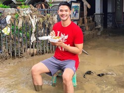 Tolong! Daerah Rumah Kevin Andrean Masih Berlumpur Pascabanjir