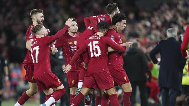 Liverpool akan menghadapi lawan ringan Bristol City atau Shrewsbury Town, sedangkan juara bertahan Manchester City akan meladeni Fulham di Piala FA.