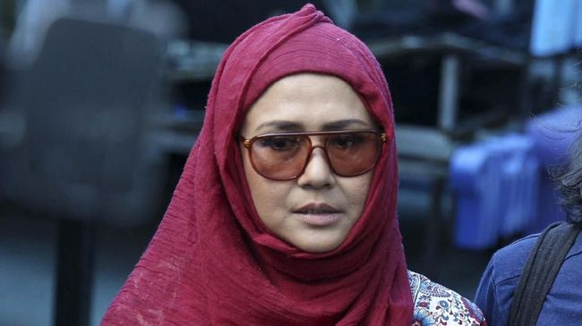 Rekan dan sesama seleb mengucapkan selamat jalan kepada Ria Irawan yang meninggal dunia Senin (6/1) usai berjuang melawan kanker sejak 2004.