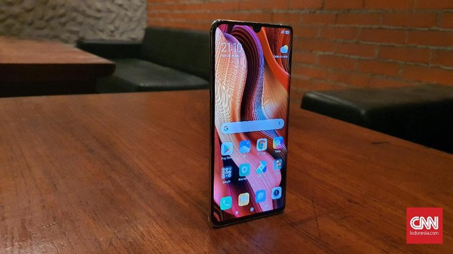 Xiaomi meluncurkan varian HP kasta tertinggi, Mi 11 di China dan jadi ponsel pertama yang pakai Qualcomm Snapdragon 888.