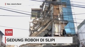 VIDEO: Bangunan Ruko Roboh di Kawasan Slipi