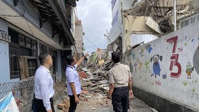 Bangunan Roboh di Slipi, 3 Orang Terluka