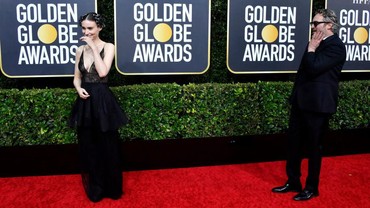 img-title Selamat! Rooney Mara Hamil Anak Pertama Joaquin Phoenix