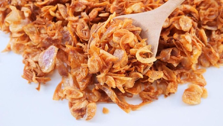 Ternyata, cara menggoreng bawang merah agar renyah tidak sulit lho. Berikut ini tips menggoreng bawang yang bisa Bunda praktikkan di rumah.