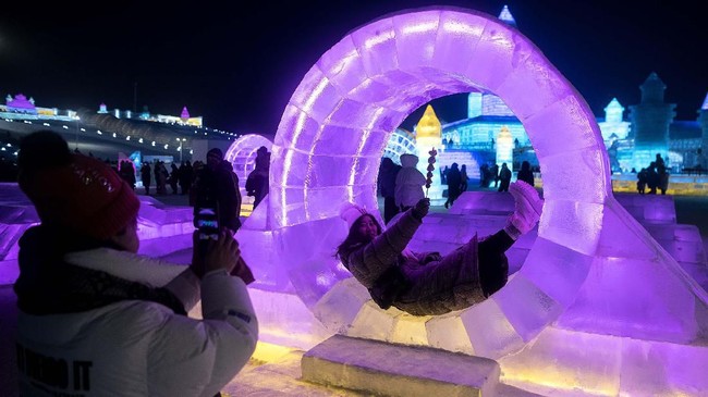 FOTO: Megahnya Festival Es di China
