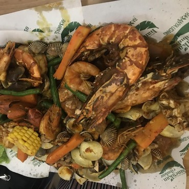 Mencicipi Lezatnya Udang Raja Raksasa dari Papua, Gokil!