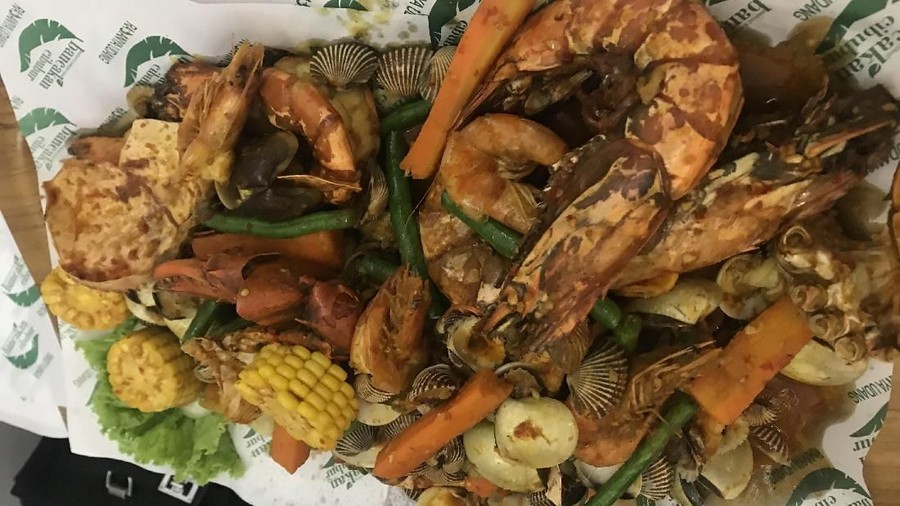 Siap-siap tergiur dengan kelezatan kuliner yang disantap duo makan di Bikin Laper Trans TV.