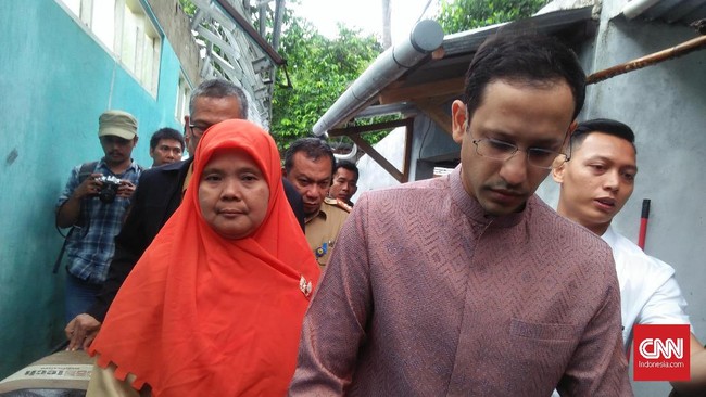 Menteri Pendidikan dan Kebudayaan, Nadiem Makarim kunjungi SDN 02 Cirimekar, Kecamatan Cibinong, Kabupaten Bogor, Senin (6/1) pagi.