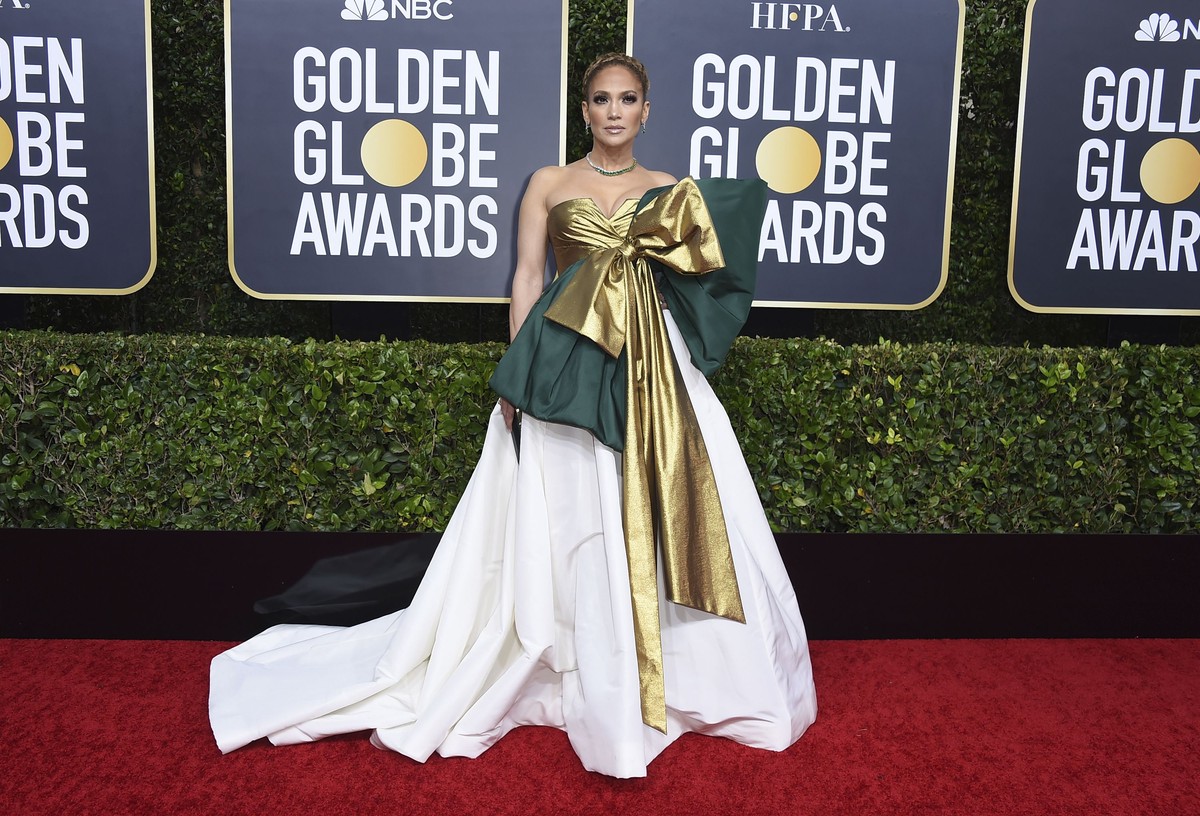 Berikut ini 5 gaya busana yang dinilai terburuk di ajang red carpet Golden Globe Awards 2020 yang diselenggarakan di Selandia Baru&comma; Minggu &lpar;5&sol;1&rpar;&period;