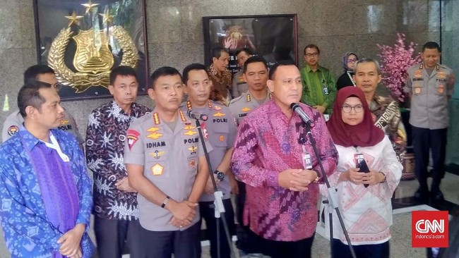 Rencana memperpanjang memorandum of understanding (MoU) diutarakan usai Kapolri Jenderal Idham Azis dan Ketua KPK Irjen Firli Bahuri mengadakan pertemuan.