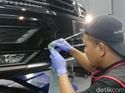 Ini Besaran Biaya Coating Biar Cat Mobil Nggak Belang karena Banjir