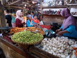 Harga Cabai, Tomat dan Bawang Merah Naik Saat Musim Hujan