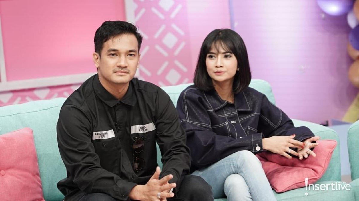 Vanessa Angel dan Bibi Ardiansyah untuk pertama kali muncul di televisi nasional usai resmi menikah pada 15 Desember 2019 lalu&period; 