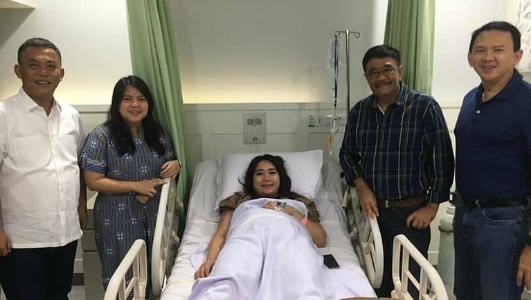 Anak pertama Basuki Tjahja Purnama dan Puput Nastiti Devi lahir pada 6 Januari 2020 kemarin. Bayi itu diberi nama Yosafat Abimanyu Purnama. 