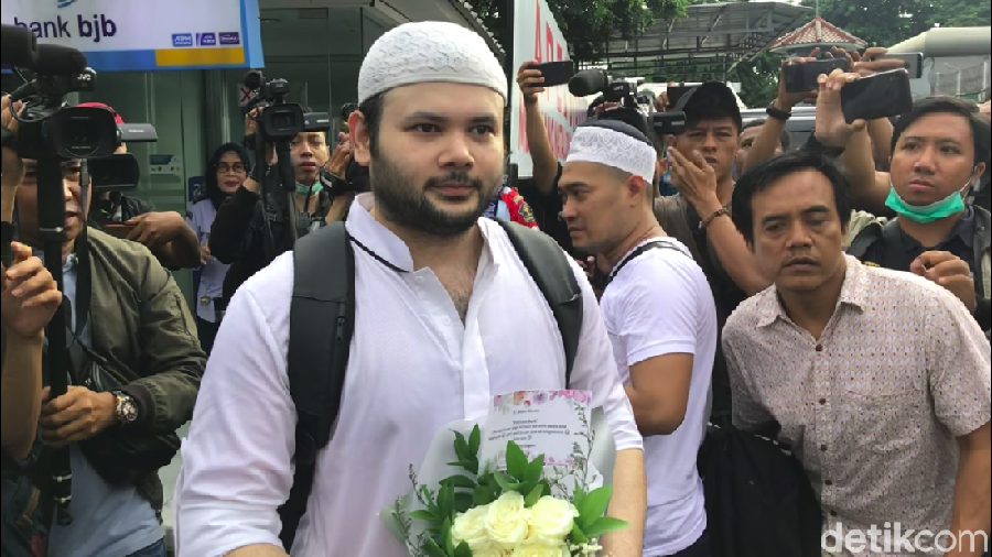 Ridho Rhoma Bebas