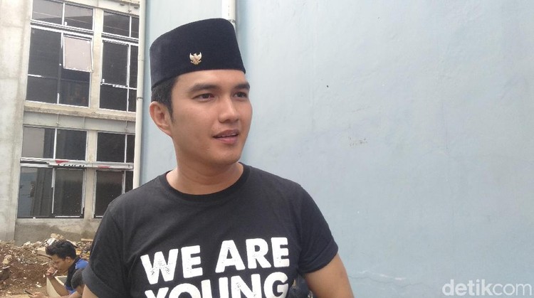 Aldi Taher Perjuangan Aldi Taher Dalam Melawan Kanker.