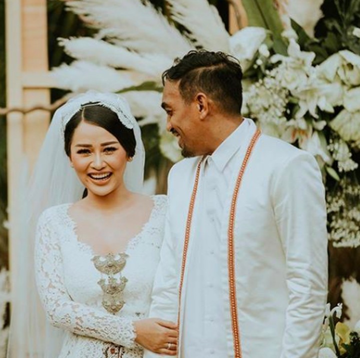 Potret Istri Glenn Fredly Mutia Ayu Dari Belum Nikah Sampai Hamil