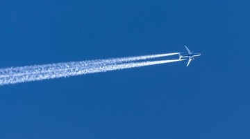 Iseng Saat Terbang, Pilot Ukir Tulisan 'Saya Bosan' di Langit