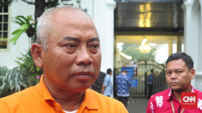 KPK menduga Wali Kota Bekasi Rahmat Effendi telah memotong tunjangan uang ASN di lingkungan Pemkot Bekasi mencapai lebih dari Rp600 juta.
