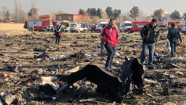 Ukraina berkeras meminta Iran menyerahkan kotak hitam pesawat Boeing 737 yang jatuh ditembak dua rudal pada Rabu (8/1) lalu.