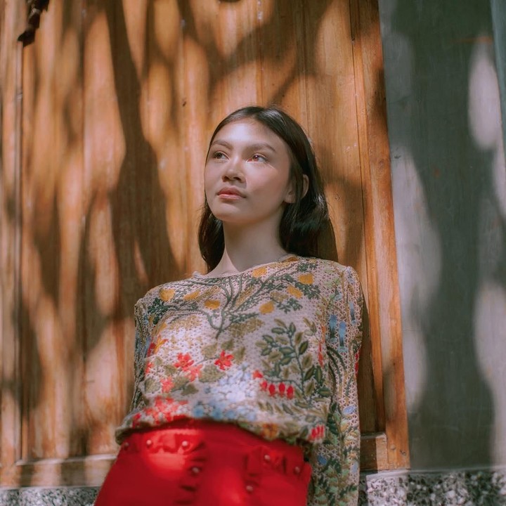 <p>Anjasmara dan Dian Nitami memiliki seorang anak perempuan yang cantik bernama Sasikirana Zahrani Asmara. Tidak cuma cantik, Sasi juga berbakat di bidang Ice Skating lho. (Foto: Instagram @sasiasmara)</p>