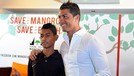 Martunis Sarbini&comma; anak angkat Cristiano Ronaldo akan segera melangsungkan pernikahan&period; Intip lagi kebersamaan Martunis dan Cristiano Ronaldo yuk&excl;&period;