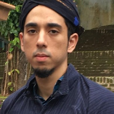 Jual Senjata Ilegal, Axel Gondokusumo Ditangkap di Depan Ayu Azhari