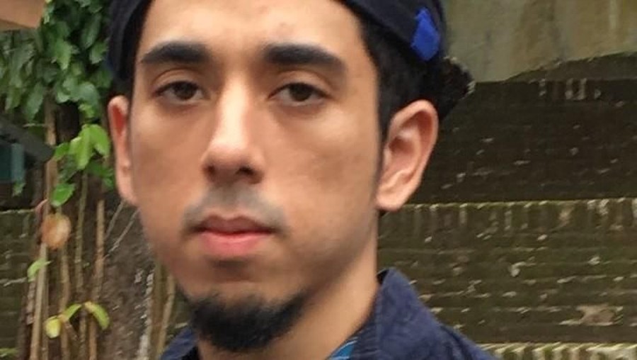 Jual senjata ilegal, Axel Gondokusumo ditangkap di hadapan Ayu Azhari.
