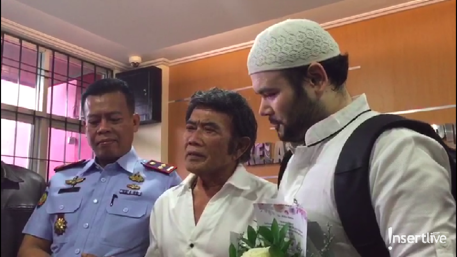 Rhoma Irama berharap Ridho Rhoma mengambil hikmah dari kasus narkoba.