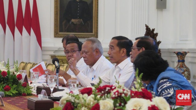 Menko Perekonomian Airlangga Hartarto memgaku tidak tahu soal ada kabar reshuffle kabinet pada 15 Juni.
