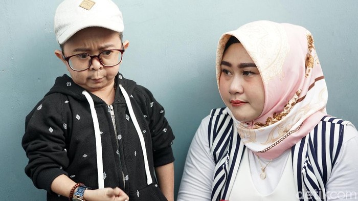 Daus Mini dan istrinya, Shelvie saat ditemui di studio Trans TV.