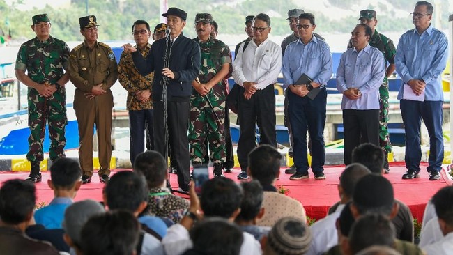 Presiden Joko Widodo menyatakan tak ada kapal asing melanggar teritori Indonesia di Natuna, seperti yang ramai diberitakan belakangan ini.