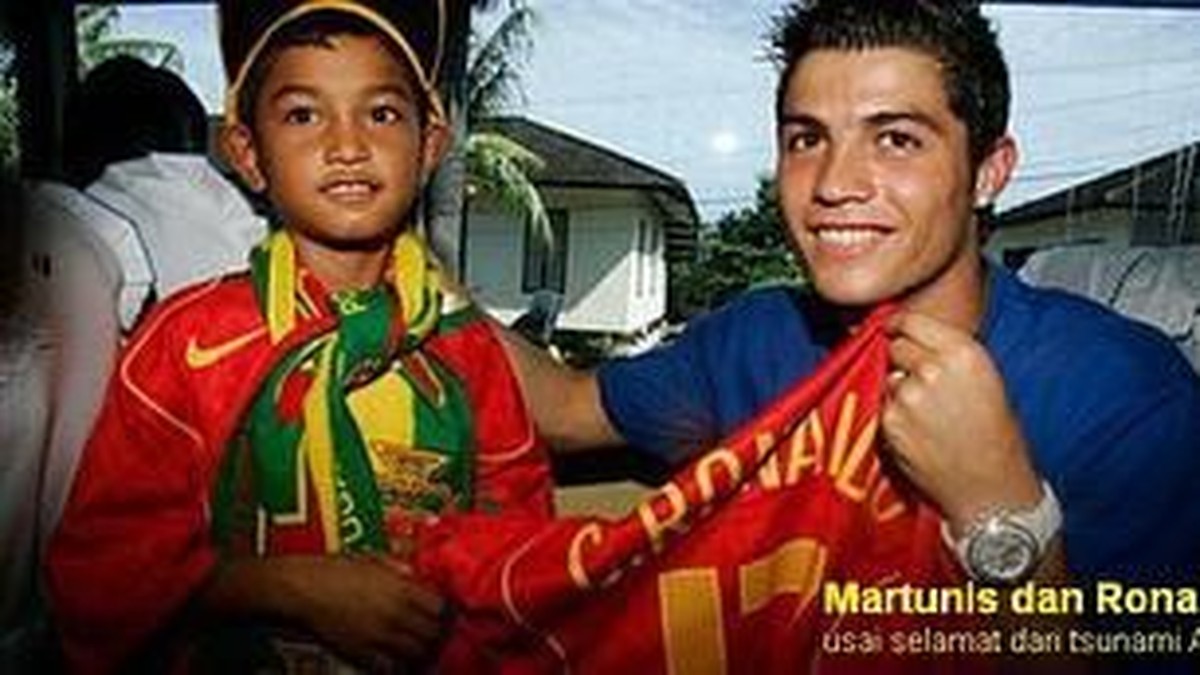 Martunis Sarbini&comma; anak angkat Cristiano Ronaldo akan segera melangsungkan pernikahan&period; Intip lagi kebersamaan Martunis dan Cristiano Ronaldo yuk&excl;&period;