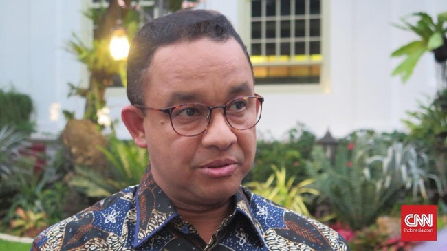 Gubernur DKI Jakarta Anies Baswedan usai mengikuti rapat di Kompleks Istana Kepresidenan Jakarta, Rabu (8/1).