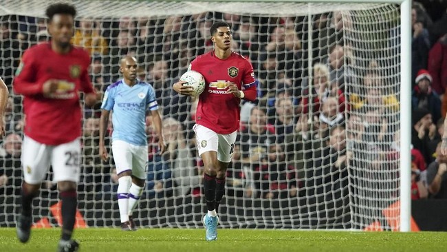 Marcus Rashford mengalami cedera punggung sejak pertengahan Januari saat menghadapi Wolverhampton Wanderers.
