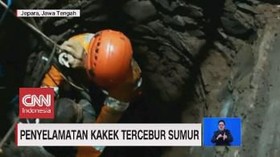 VIDEO: Penyelamatan Kakek Tercebur Sumur