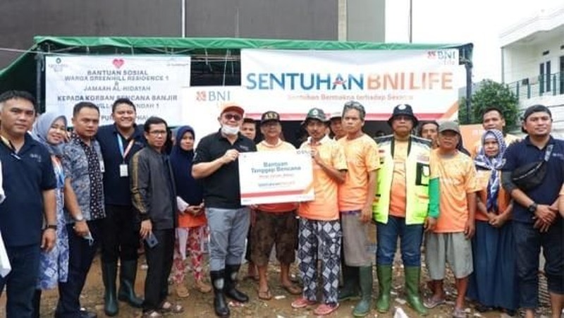 Hujan yang mengguyur Jakarta dan wilayah sekitarnya pada malam Tahun Baru 2020 mengakibatkan banjir di sejumlah daerah di wilayah Indonesia